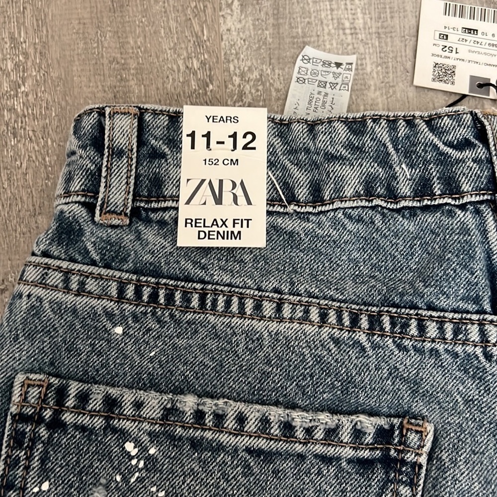 Zara Relaxed Fit Jeans - Picture 8 of 8